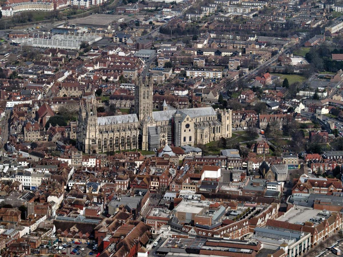 Canterbury Accommodations With Free Car Park Onsite And High Speed Wifi Exterior foto