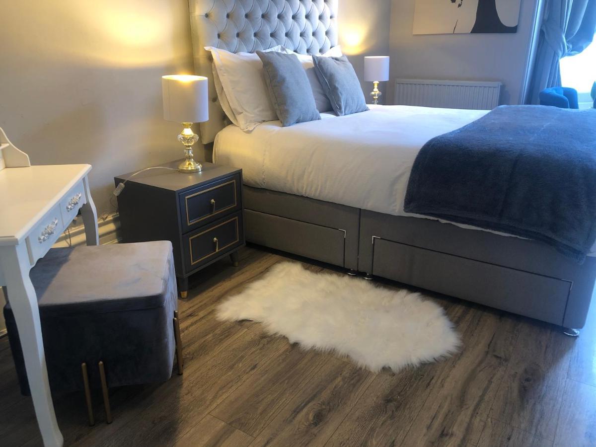 Canterbury Accommodations With Free Car Park Onsite And High Speed Wifi Exterior foto