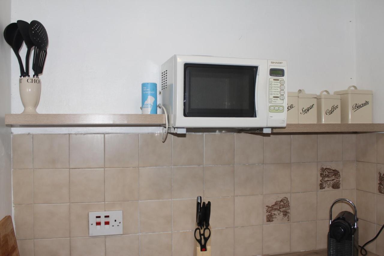 Canterbury Accommodations With Free Car Park Onsite And High Speed Wifi Exterior foto
